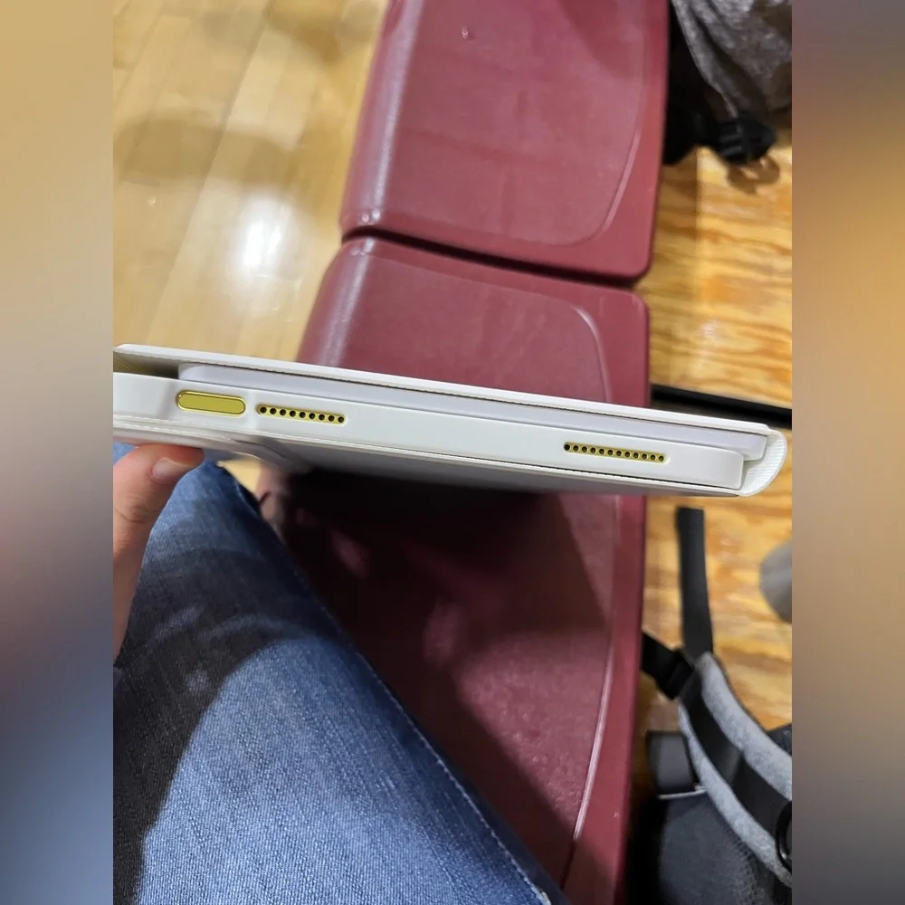 10th Generation iPad keyboard case